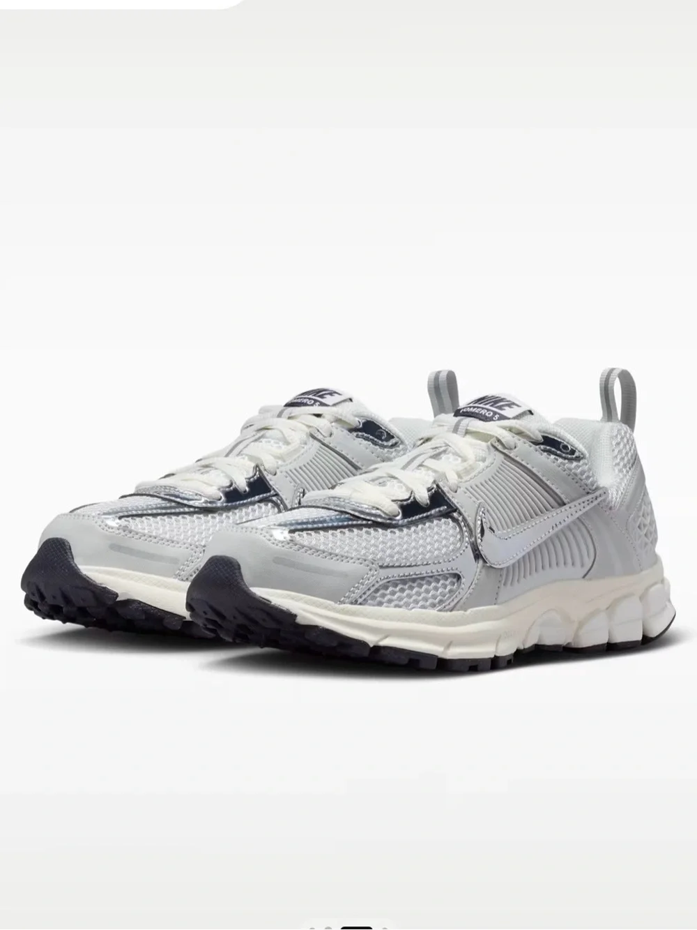 Nike Vomero 5 - NWT Big Kids Photon Dust / Gridiron / Sail / Chrom